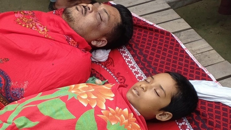 টাঙ্গাইলে বজ্রপাতে স্মার্টফোন বিস্ফোরণ: বাবা ও ১০ বছরের মেয়ে