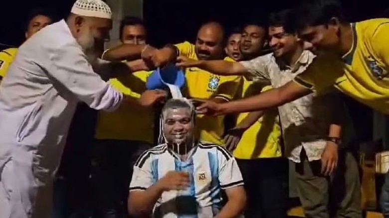 আর্জেন্টিনার দল ছেড়ে ব্রাজিলে যোগ দিয়ে যুবকের কাণ্ড!