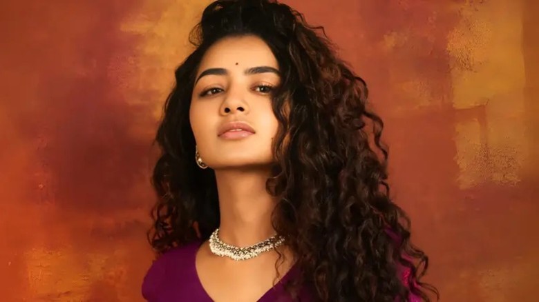 প্রেম, বিচ্ছেদ ও জুতো নিক্ষেপের গুঞ্জন আলোচনার কেন্দ্রে অনুপ