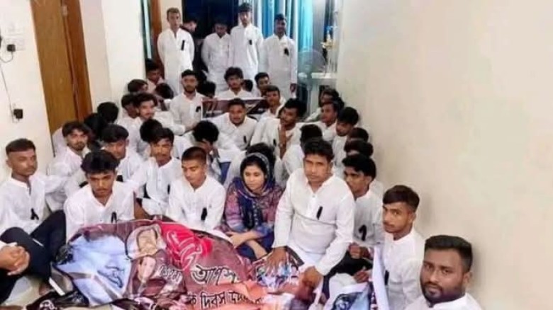 ১৫ আগস্টের প্রস্তুতি সভা:  নারায়ণগঞ্জের ৫৩ নেতা-কর্মী  বসুন্